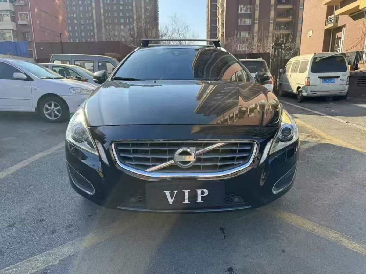 沃爾沃 V60  2012款 T6 AWD 個(gè)性運(yùn)動(dòng)版圖片