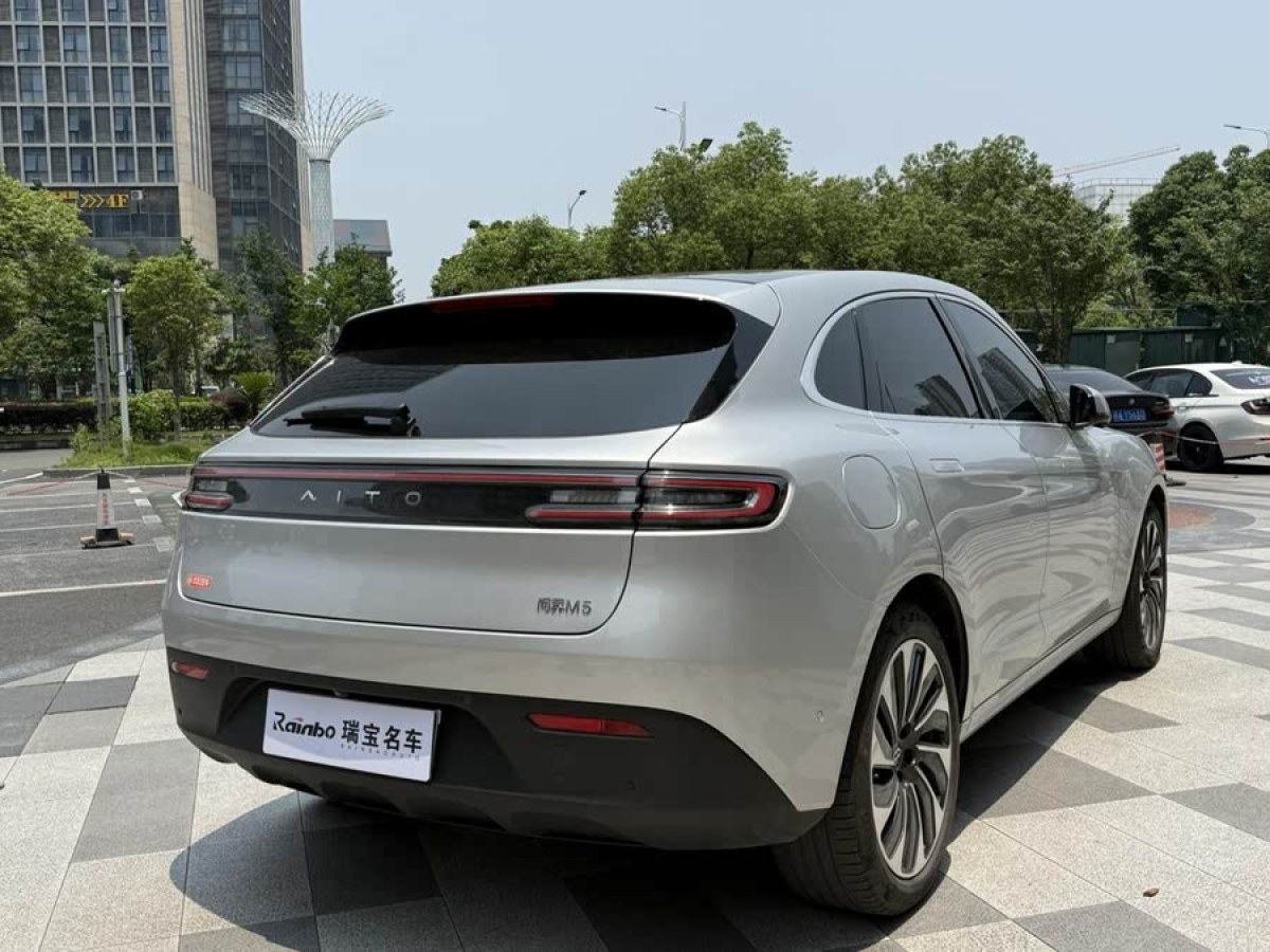 賽力斯 問界M5  2023款 增程四驅(qū)智駕版圖片