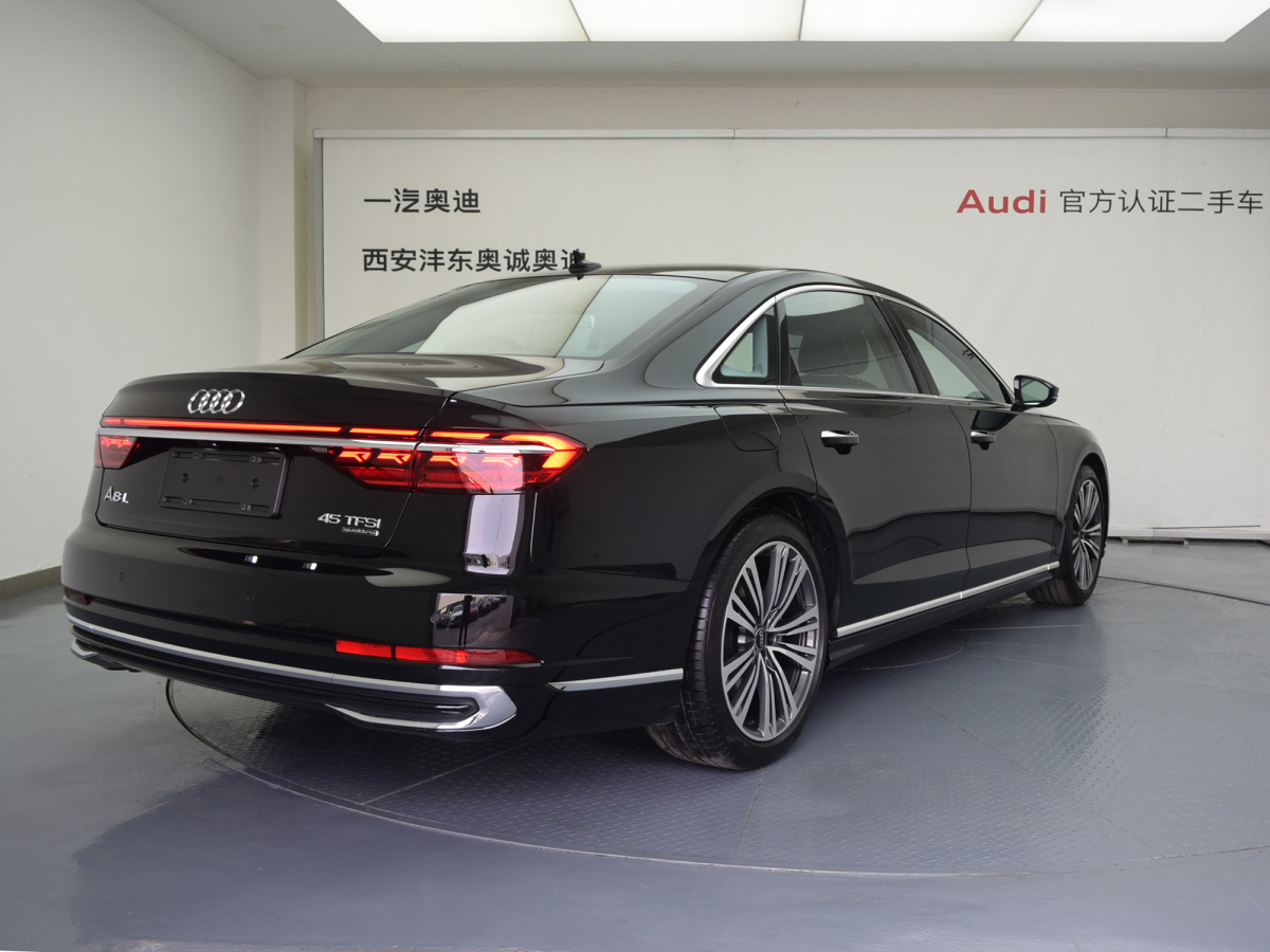 奧迪 奧迪A8  2025款 A8L 45 TFSI quattro 豪華型圖片