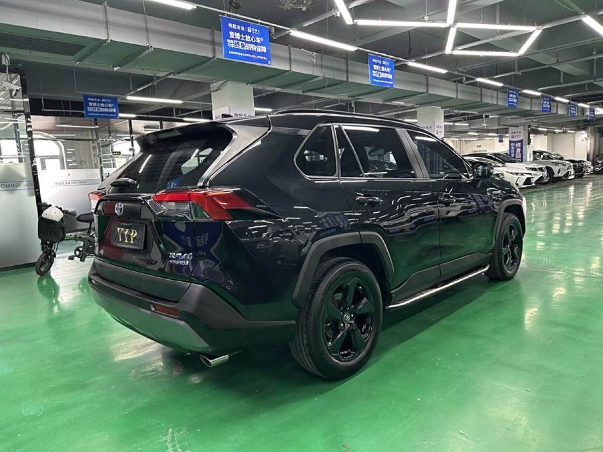 豐田 RAV4榮放  2023款 雙擎 2.5L E-CVT四驅(qū)精英Plus版圖片