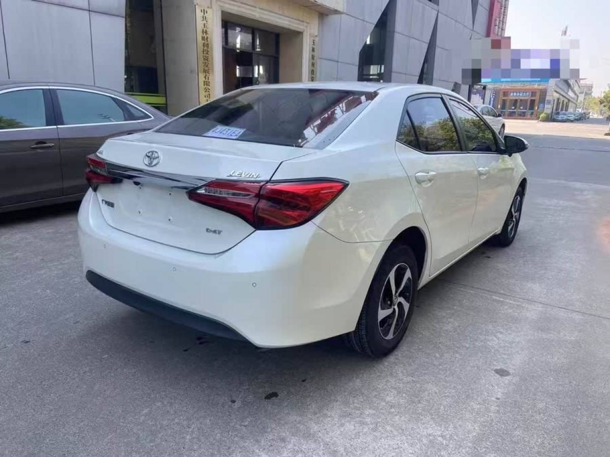 豐田 雷凌  2018款 185T CVT尊貴版 國(guó)V圖片