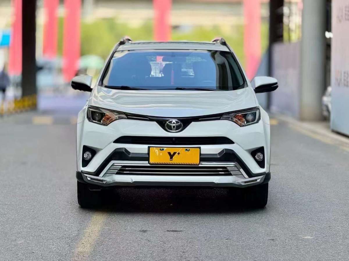 丰田 RAV4荣放  2018款 2.0L CVT两驱风尚X版图片