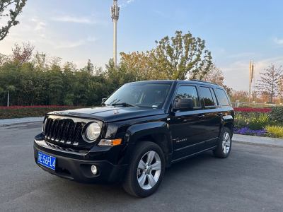 2012年10月 Jeep 自由客(進(jìn)口) 2.4 運動版圖片