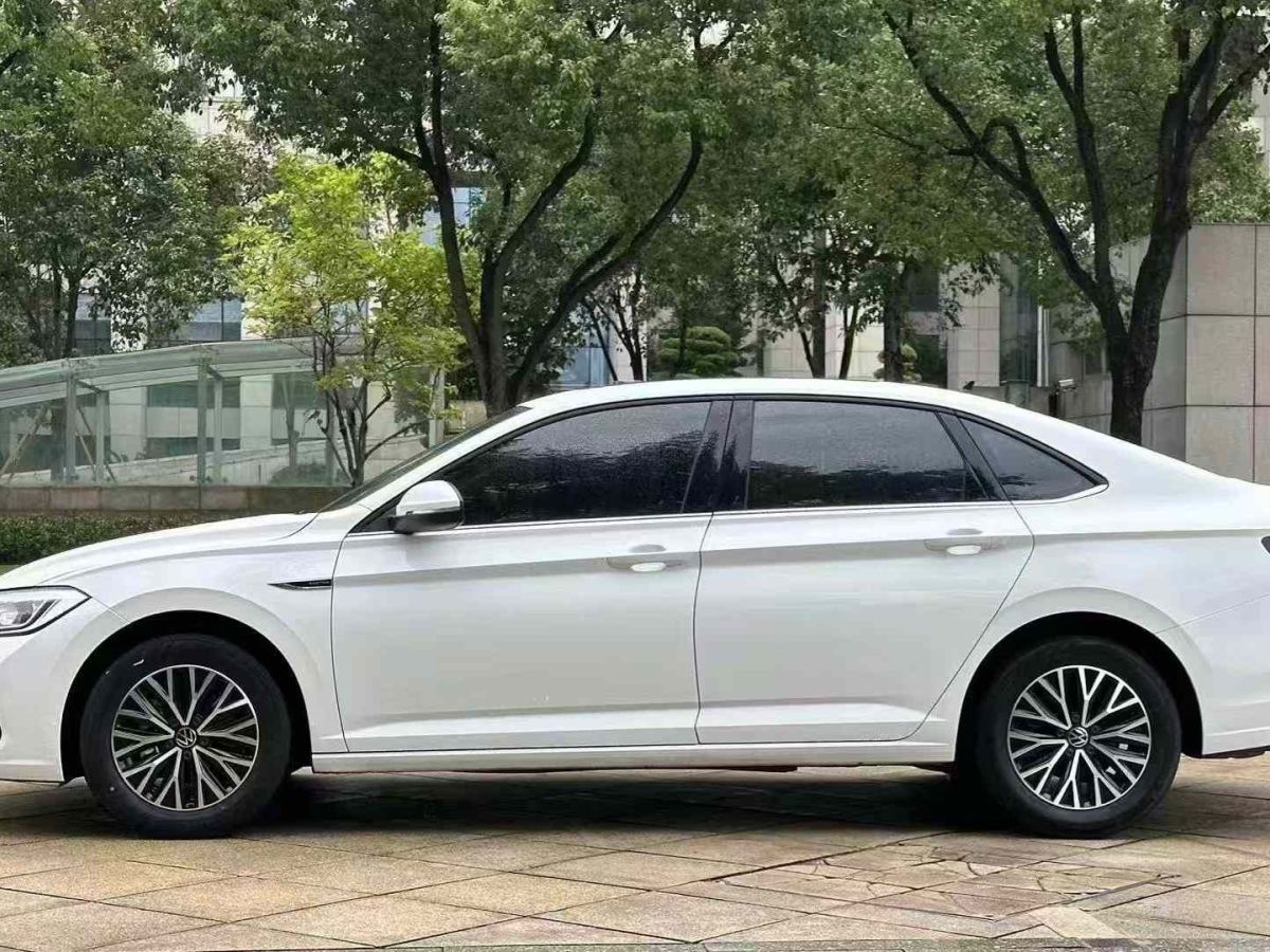 大眾 速騰  2023款 200TSI 手動(dòng)飛越版圖片