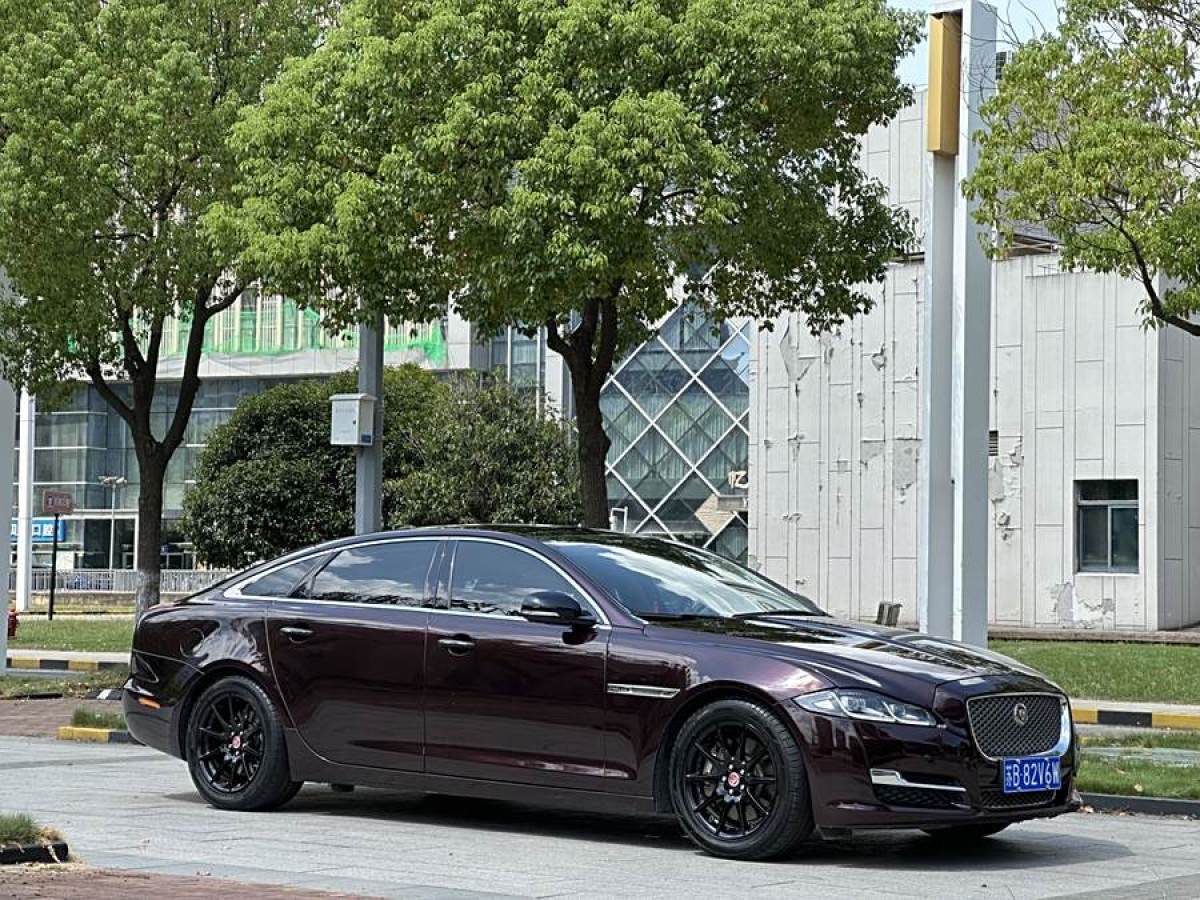 捷豹 XJ  2016款 XJL 2.0T 兩驅(qū)典雅商務(wù)版圖片