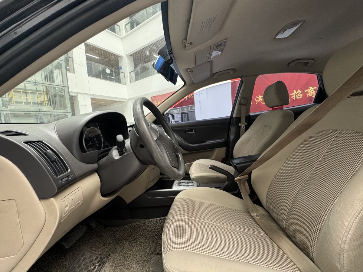 現(xiàn)代 悅動  2011款 1.6L 自動舒適型圖片