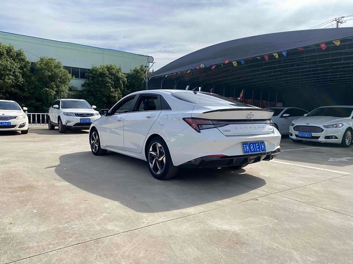 現(xiàn)代 伊蘭特  2022款 1.5L CVT LUX尊貴版圖片