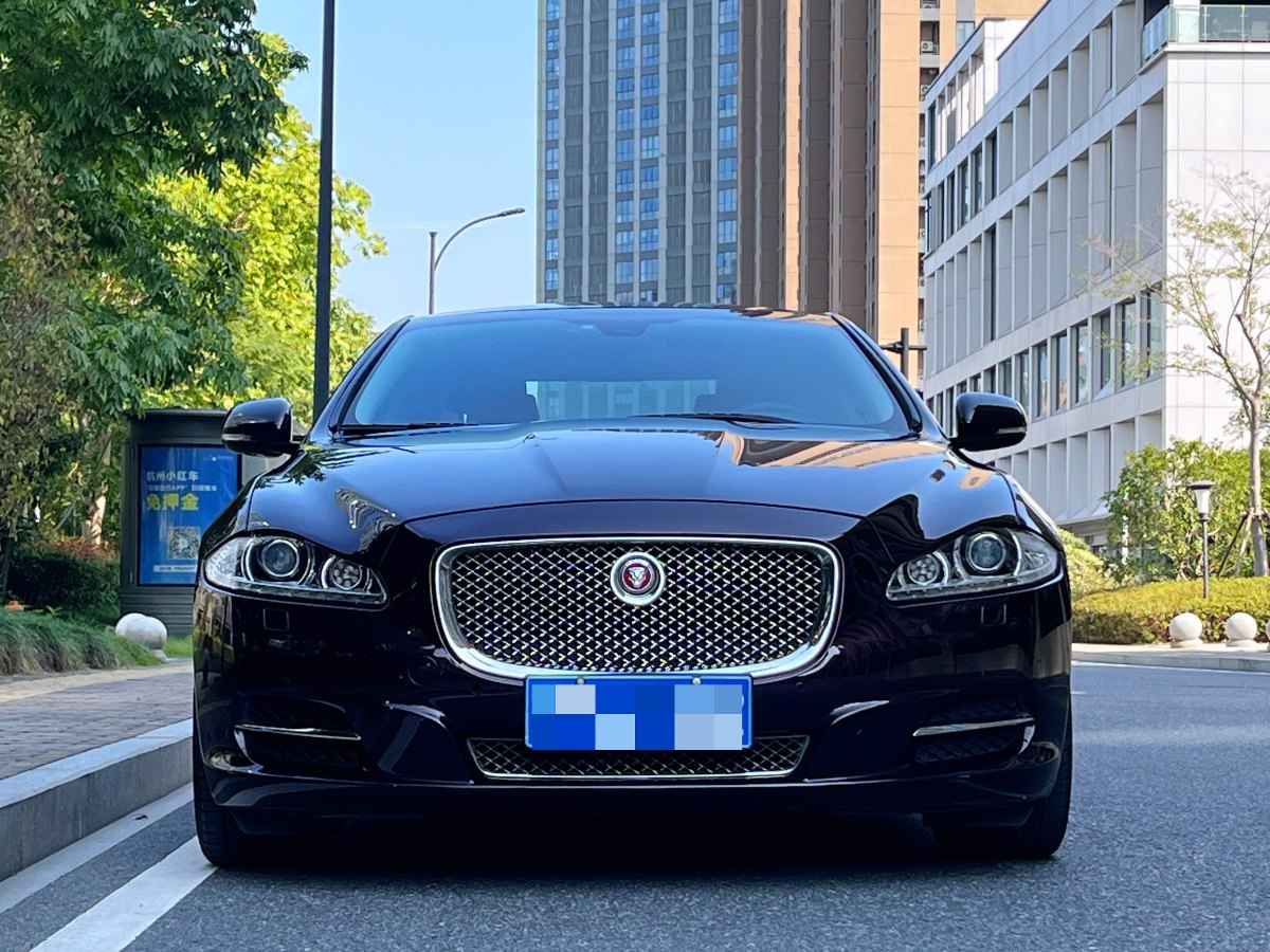 捷豹 XJ  2014款 XJL 2.0T 兩驅(qū)典雅商務(wù)版圖片