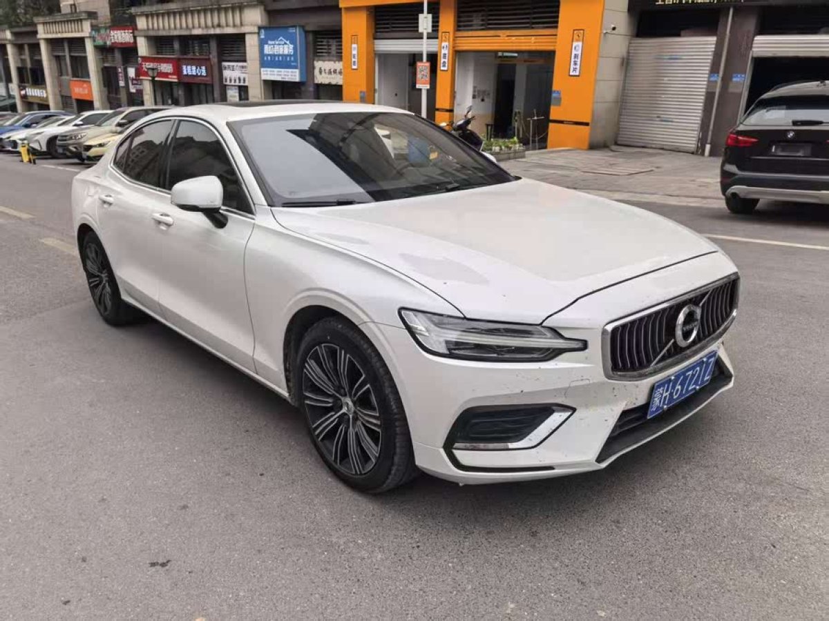 2021年4月沃爾沃 S60L  2020款 T4 智遠(yuǎn)豪華版