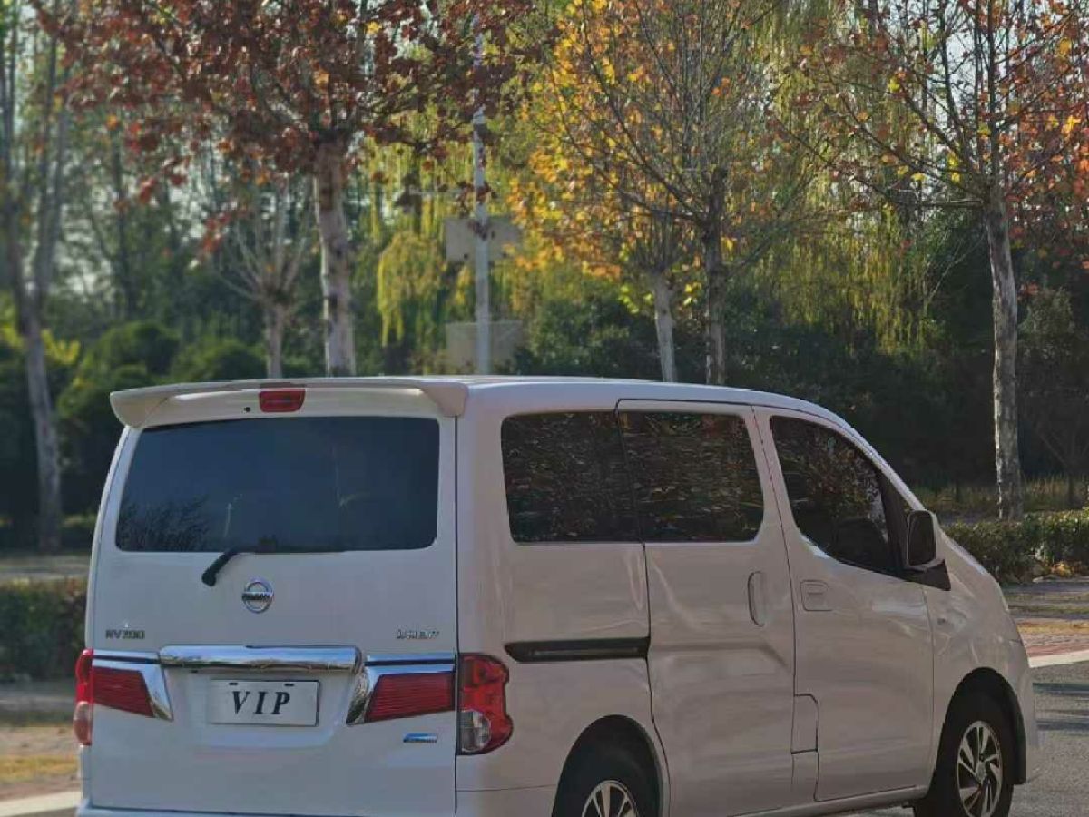 日產(chǎn) NV200  2018款 1.6L CVT尊享型圖片