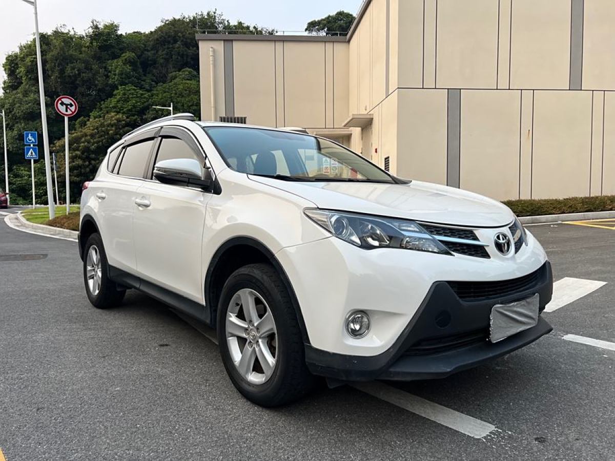 2014年1月豐田 RAV4榮放  2013款 2.0L CVT兩驅(qū)都市版