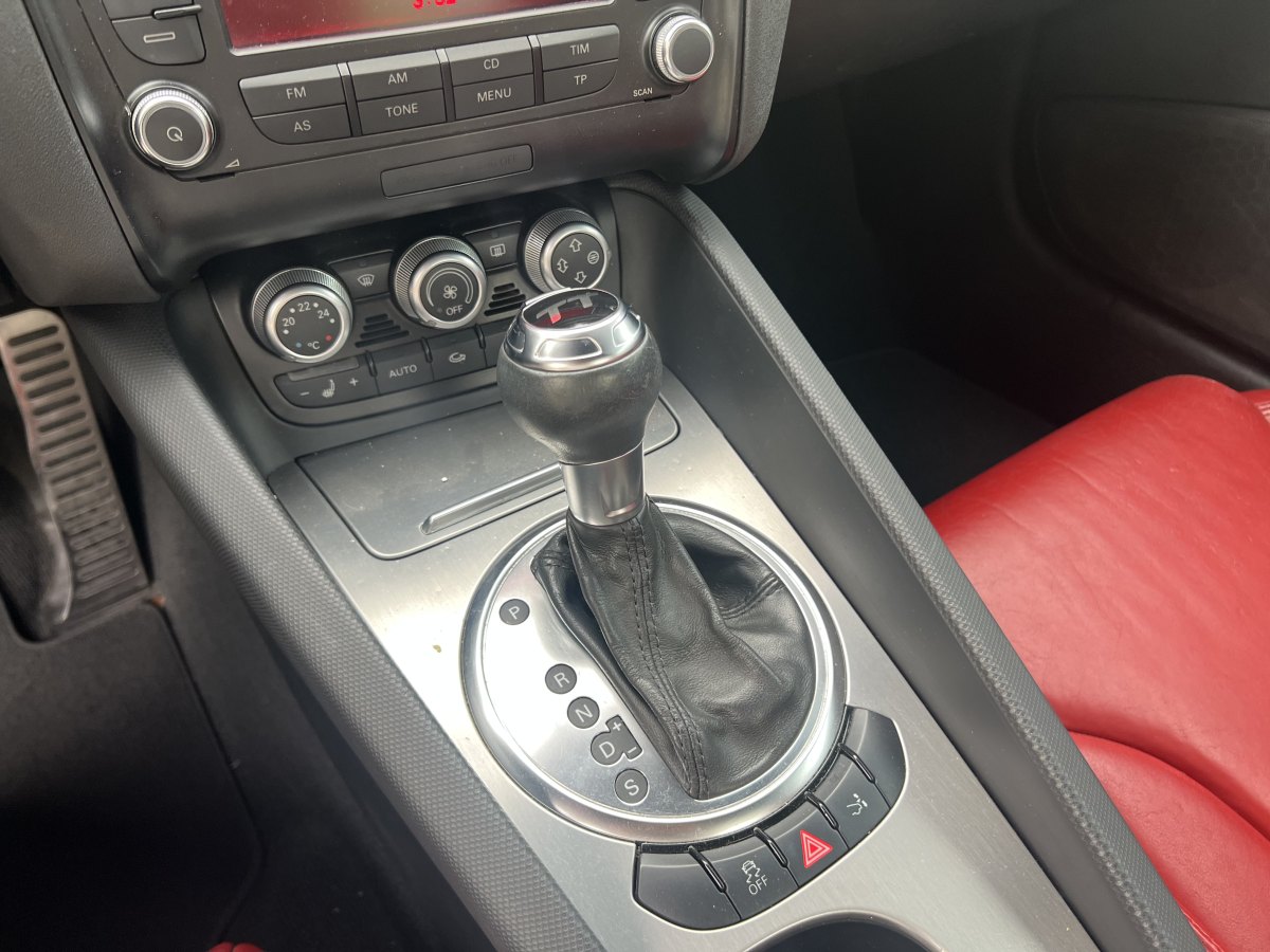 奧迪 奧迪TT  2011款 TT Coupe 2.0TFSI圖片