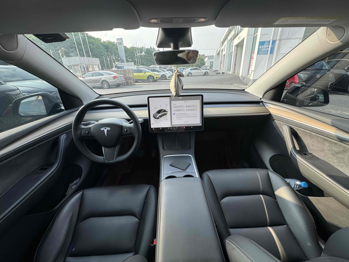 特斯拉 Model Y  2022款 改款 后輪驅(qū)動(dòng)版圖片