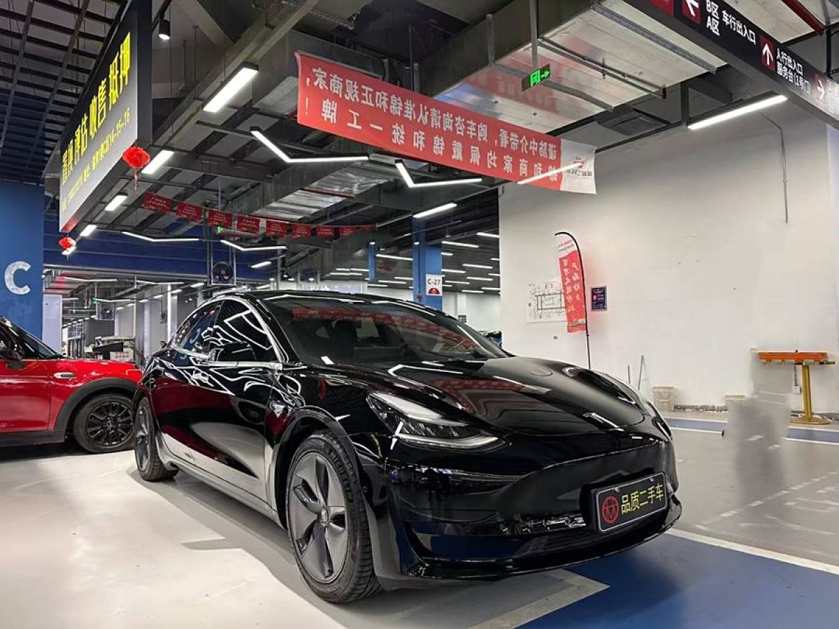 特斯拉 Model 3  2020款 改款 標(biāo)準(zhǔn)續(xù)航后驅(qū)升級(jí)版圖片