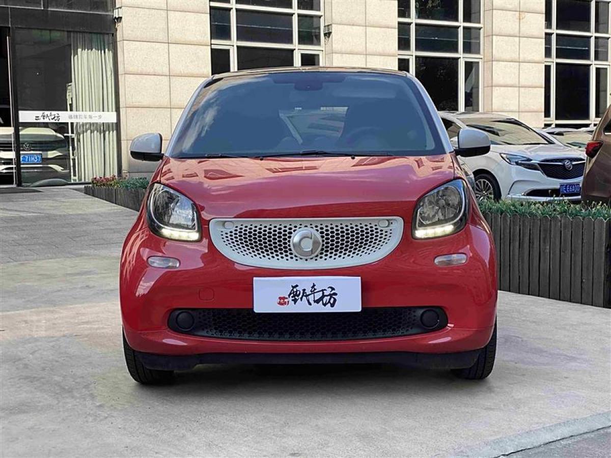 smart fortwo  2016款 0.9T 66千瓦硬頂先鋒版圖片