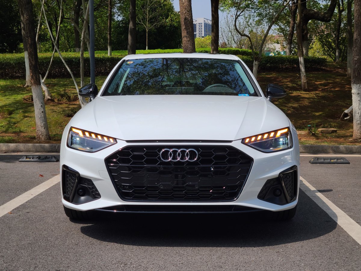 奧迪 奧迪A4L  2023款 40 TFSI 豪華動感型圖片