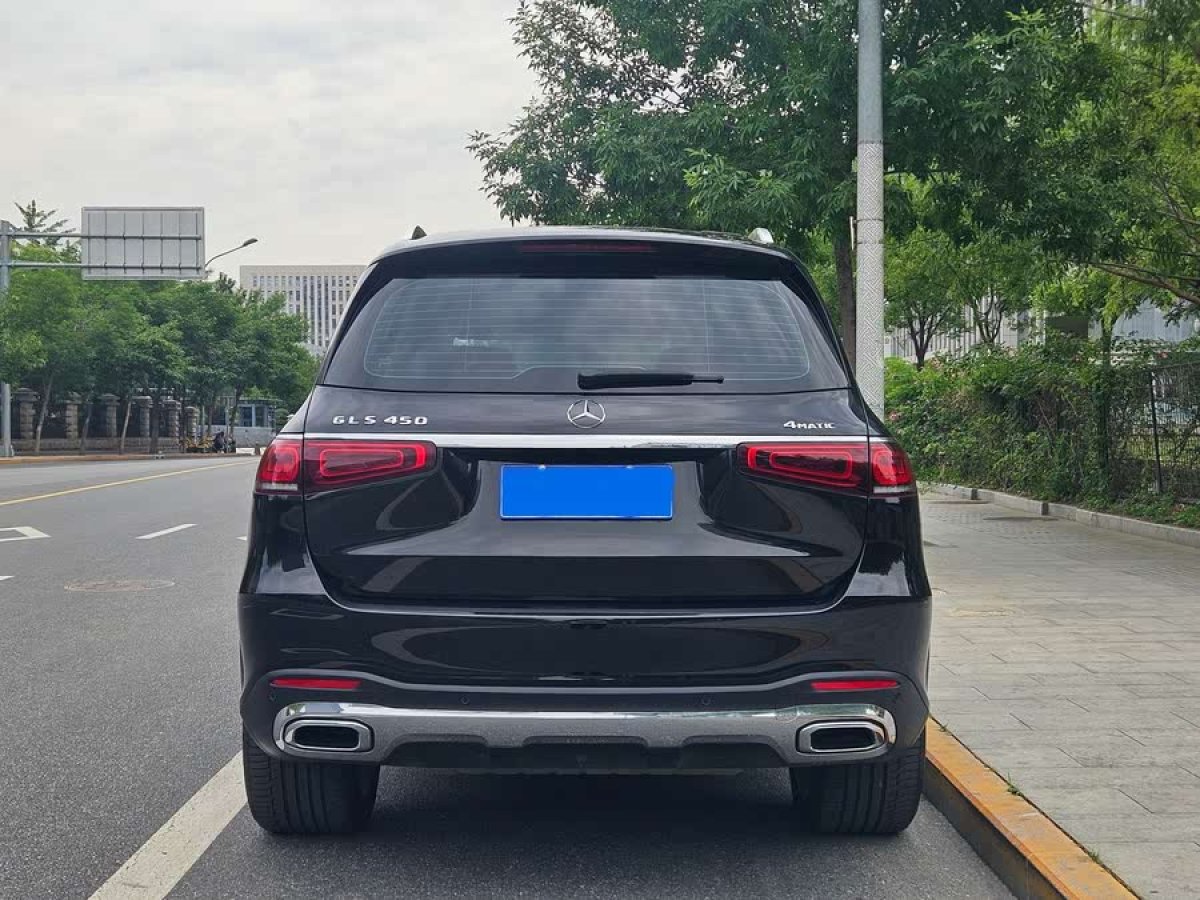 奔馳 奔馳GLS  2023款 改款二 GLS 450 4MATIC 豪華型圖片
