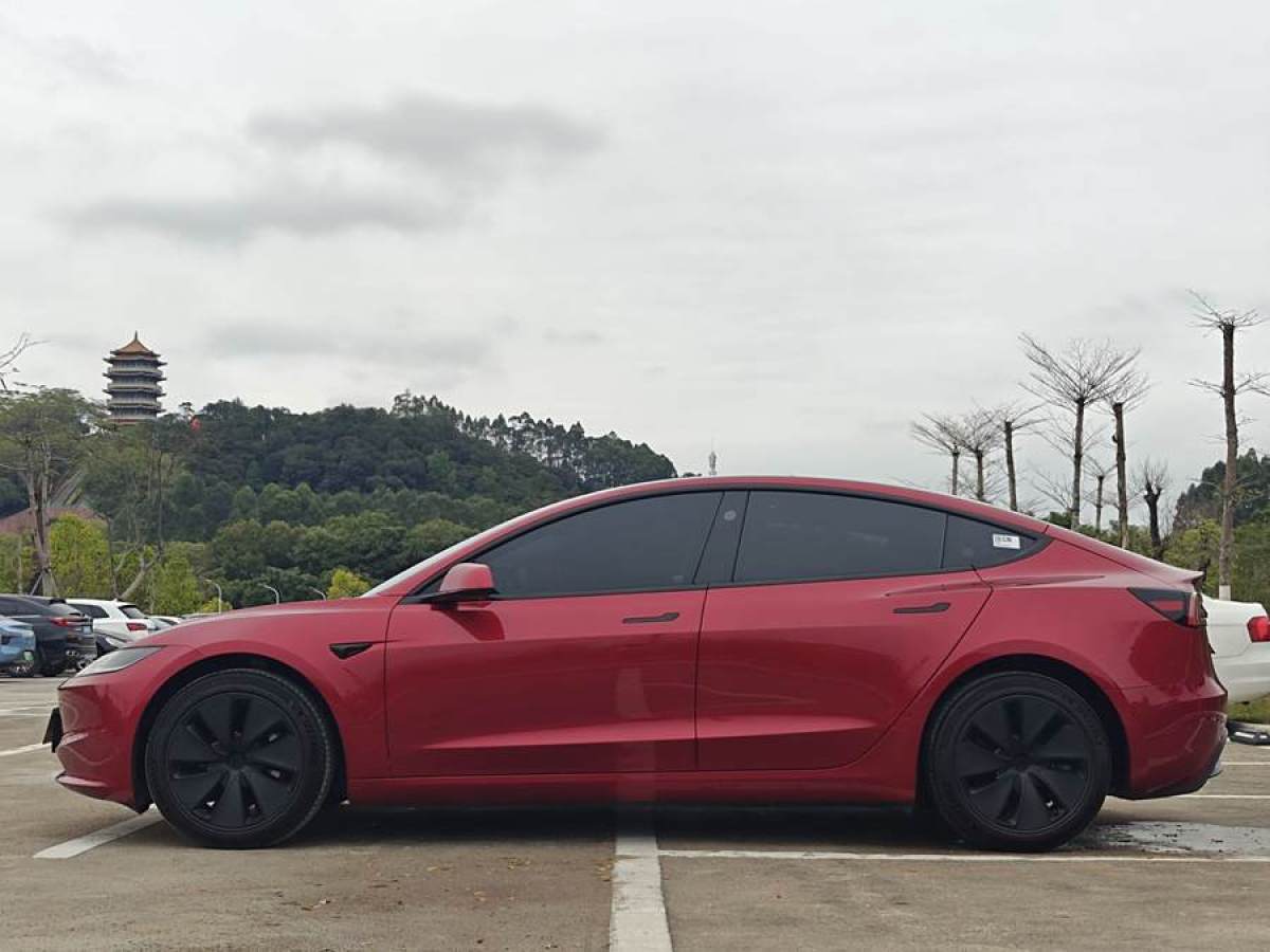 特斯拉 Model Y  2023款 長續(xù)航全輪驅(qū)動版圖片