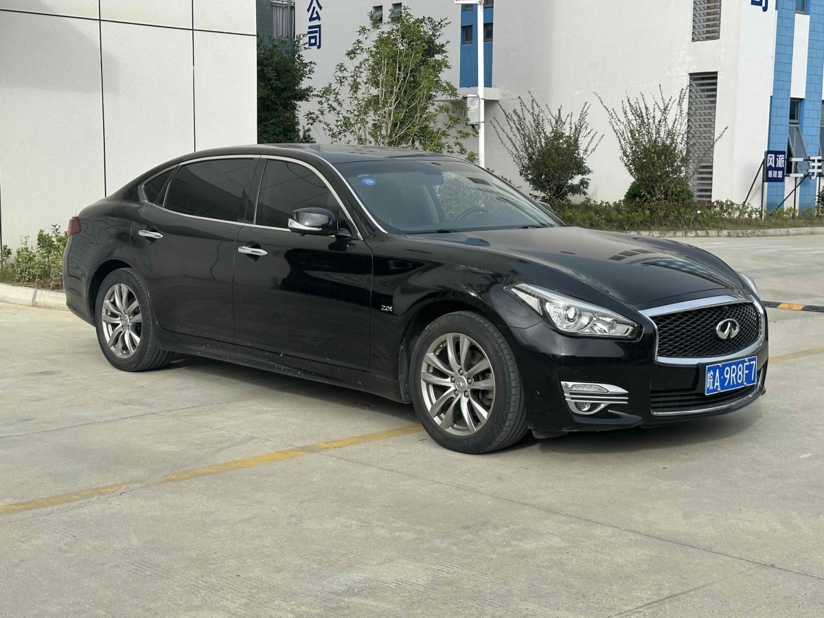 英菲尼迪 Q70  2019款 Q70L 2.0T 精英版圖片