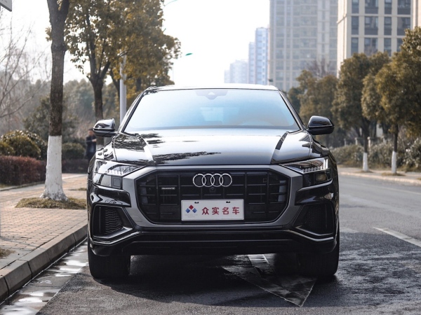 奥迪 奥迪Q8  2021款 55 TFSI 豪华动感型