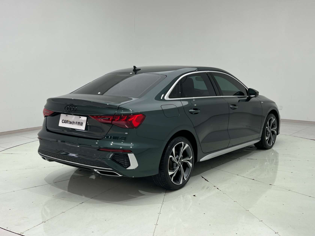 奧迪 奧迪A3  2023款 A3L Limousine 35 TFSI 時(shí)尚運(yùn)動(dòng)型圖片