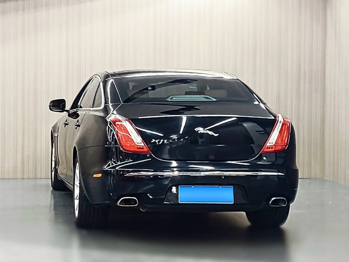 捷豹 XJ  2012款 XJL 3.0 全景商務(wù)版圖片