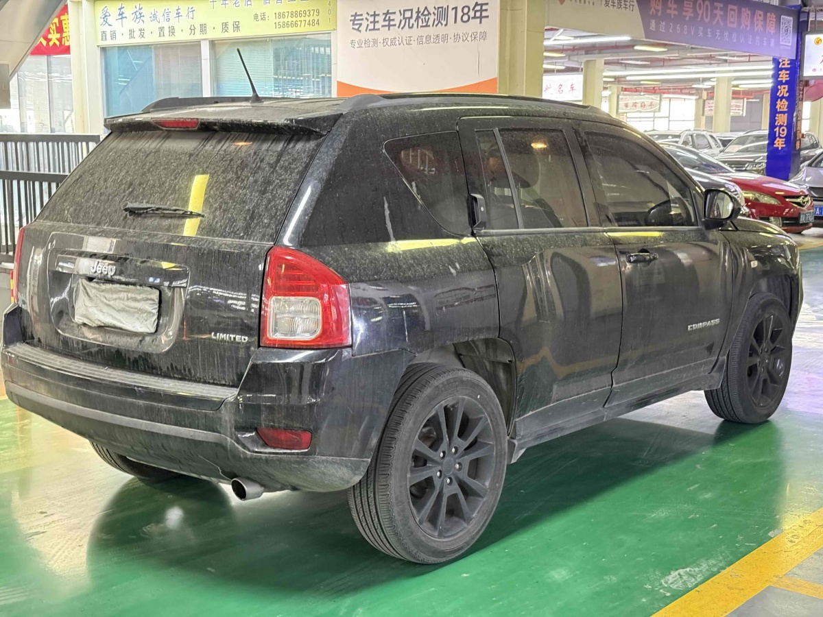 Jeep 指南者  2013款 2.4L 四驅(qū)豪華版圖片