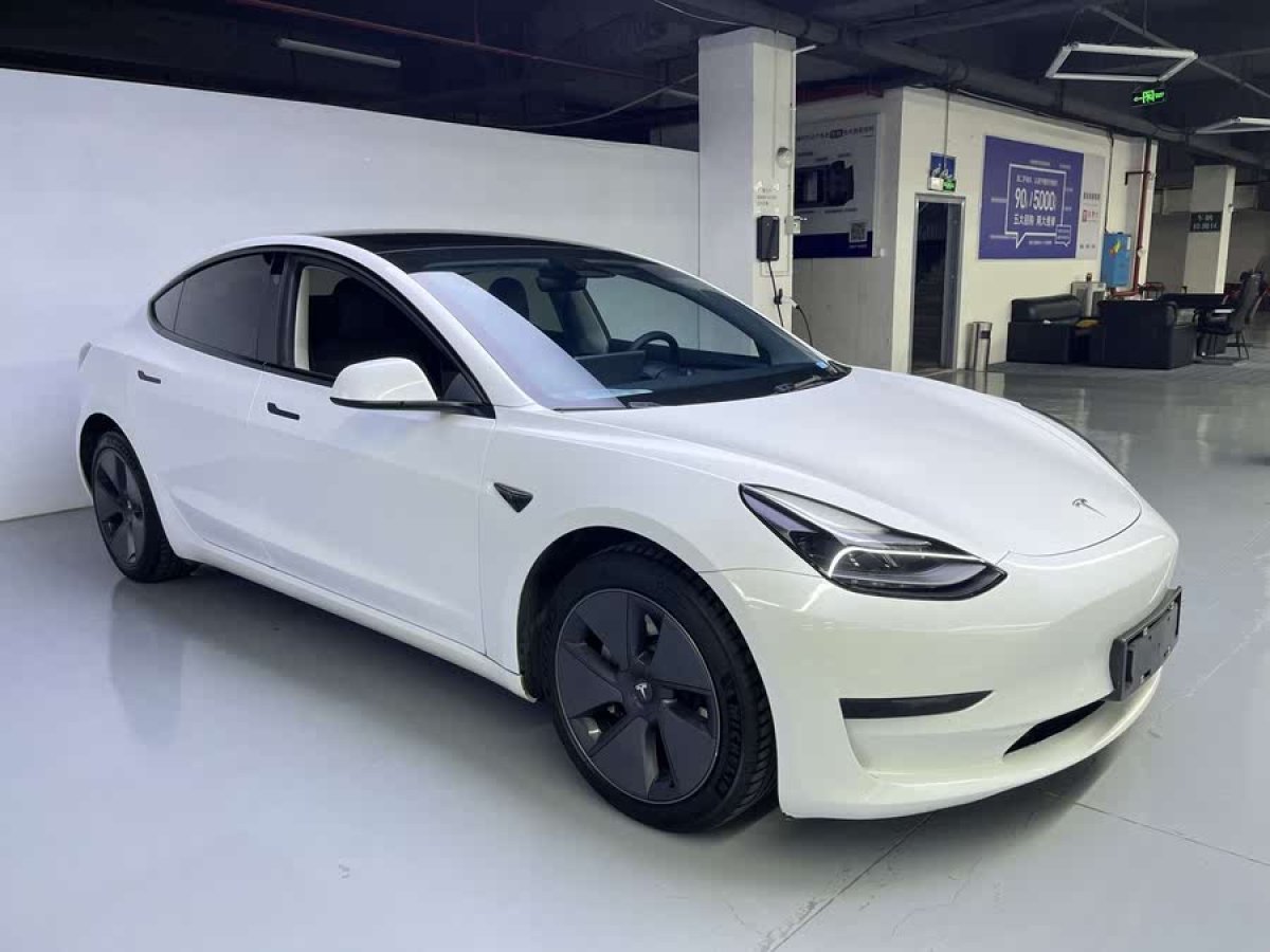 特斯拉 Model 3  2021款 改款 標準續(xù)航后驅(qū)升級版圖片