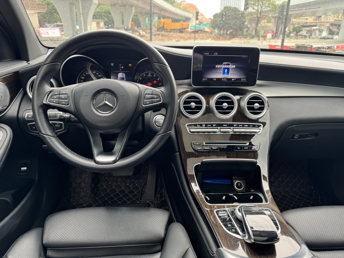 奔馳 奔馳GLC  2018款 改款 GLC 260 4MATIC 豪華型圖片