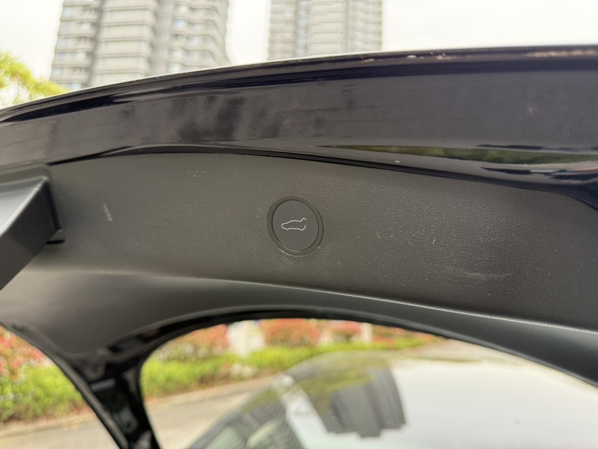 特斯拉 Model 3  2021款 標(biāo)準(zhǔn)續(xù)航后驅(qū)升級版 3D6圖片