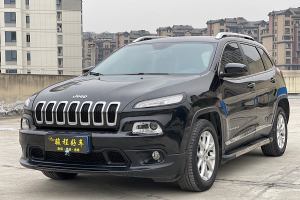 自由光 Jeep 2.0L 優(yōu)越版