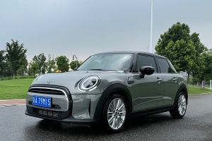 MINI MINI 改款 1.5T COOPER 经典派 五门版