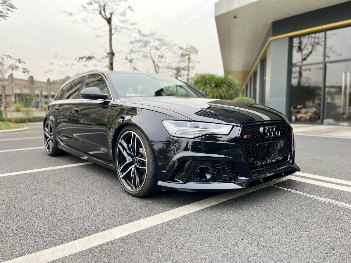 奧迪 奧迪RS 6  2018款 RS 6 4.0T Avant尊享運動限量版圖片