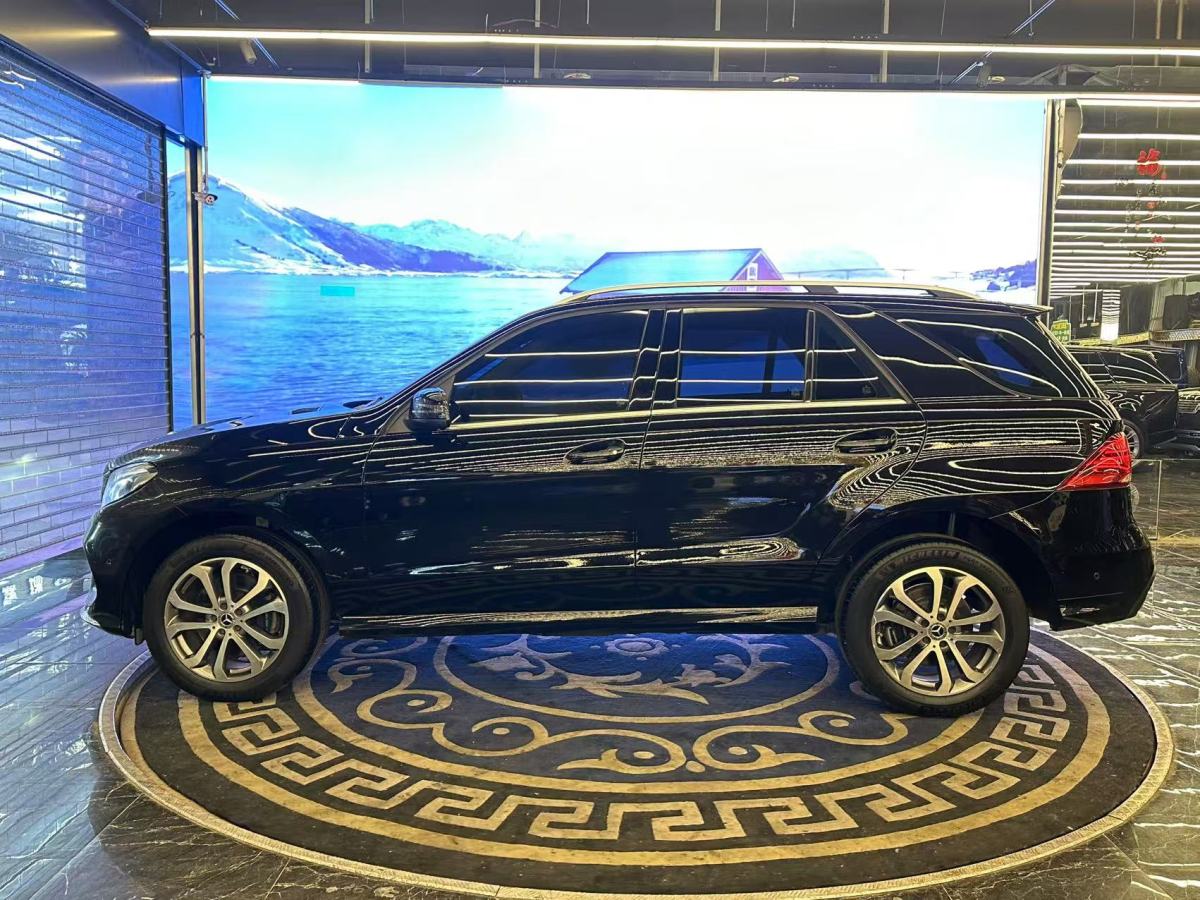 奔馳 奔馳GLE  2018款 GLE 320 4MATIC 動感型臻藏版圖片