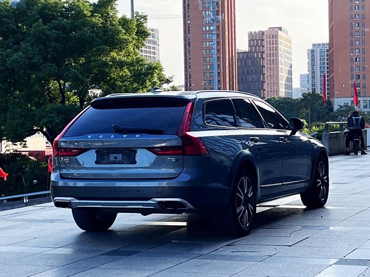 2020年3月沃爾沃 V90  2020款 Cross Country T5 AWD 智遠(yuǎn)版