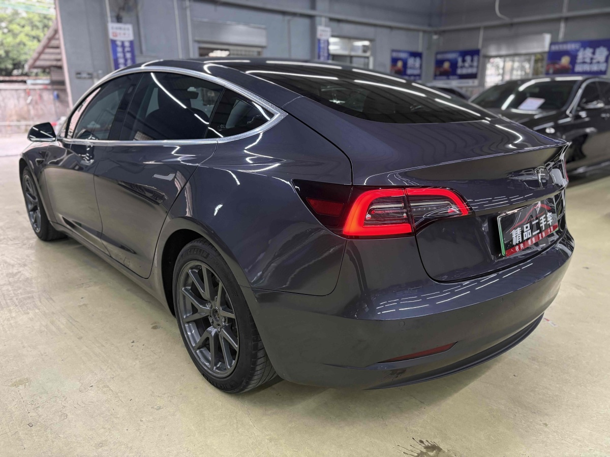 特斯拉 Model 3  2020款 改款 標(biāo)準(zhǔn)續(xù)航后驅(qū)升級(jí)版圖片