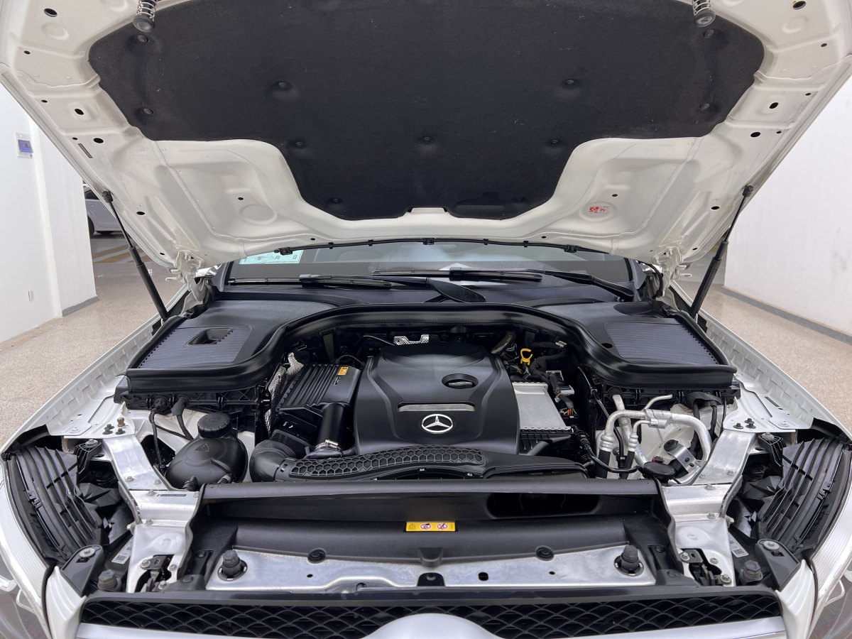 奔馳 奔馳GLC  2018款 改款 GLC 260 4MATIC 豪華型圖片