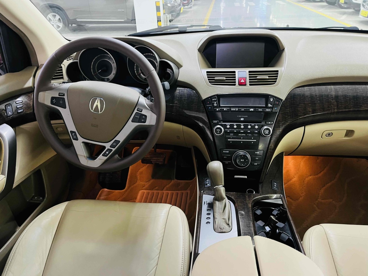 謳歌 MDX  2011款 3.7 標(biāo)準(zhǔn)尊享運(yùn)動(dòng)版圖片