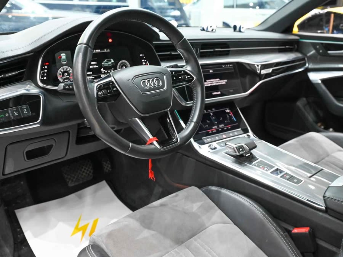 奧迪 奧迪A6L  2021款 40 TFSI 豪華動(dòng)感型圖片