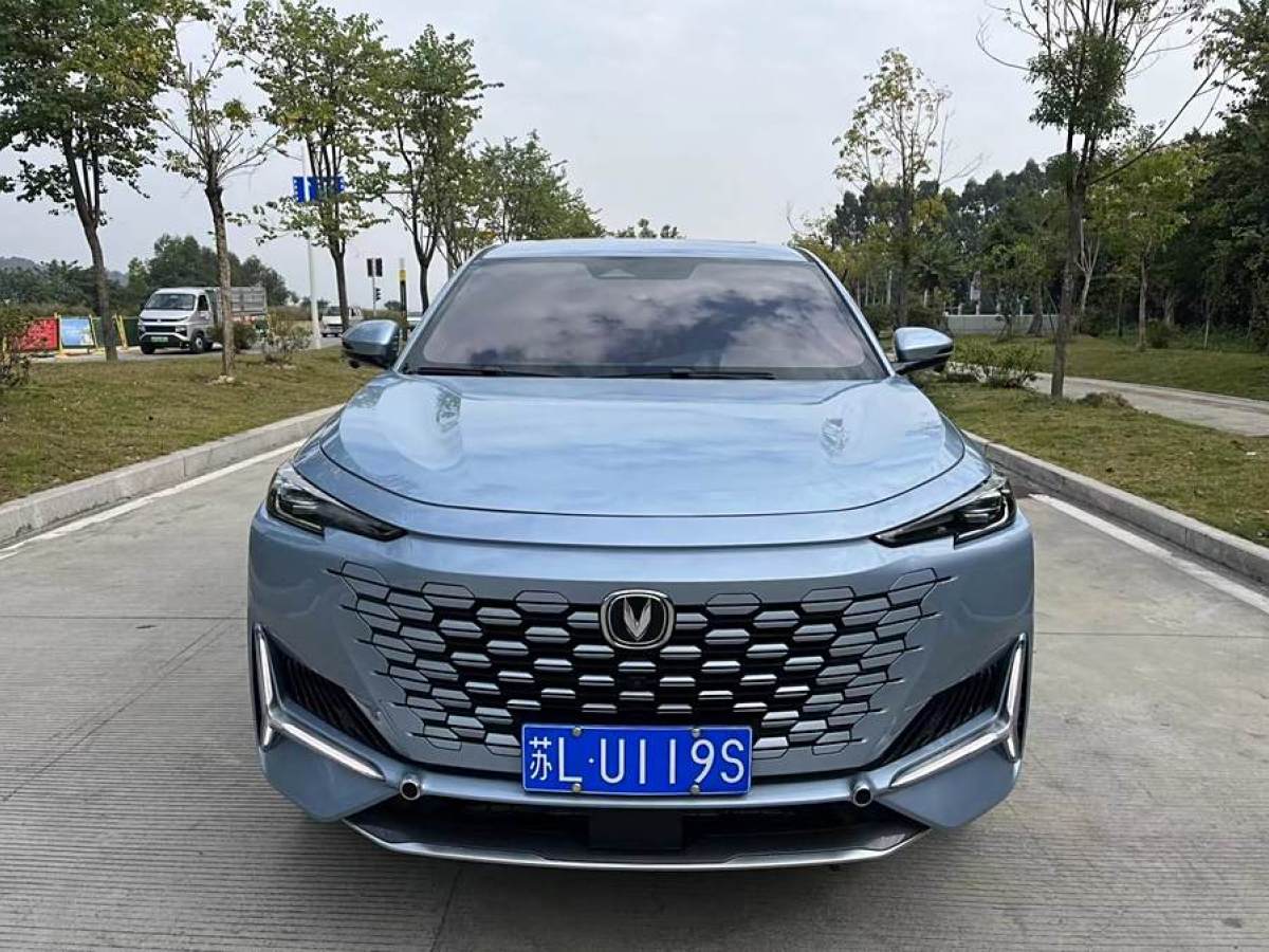 長(zhǎng)安 長(zhǎng)安UNI-K  2021款 2.0T 尊貴型圖片