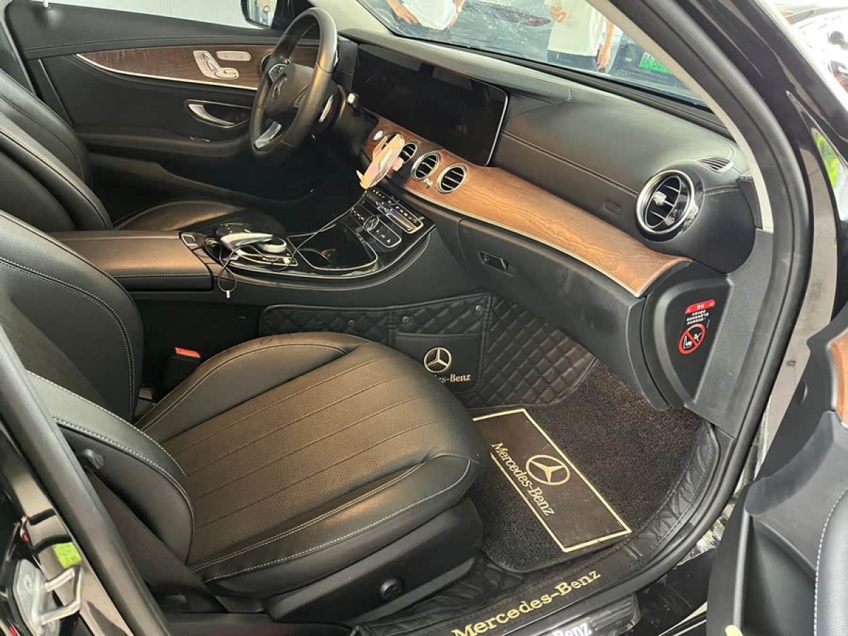 奔馳 奔馳E級(jí)  2019款 改款 E 300 L 豪華型圖片