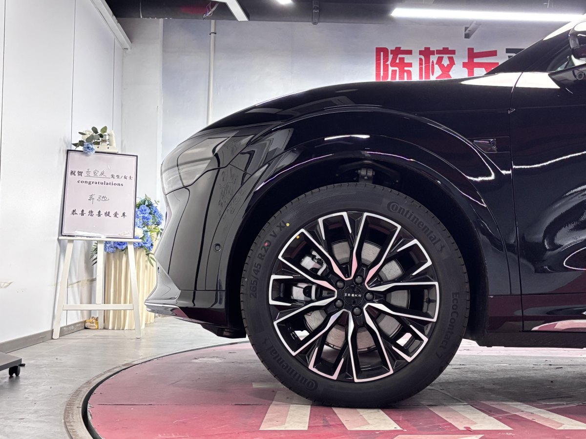極氪 極氪7X  2025款 100kWh 長續(xù)航后驅(qū)智駕版圖片
