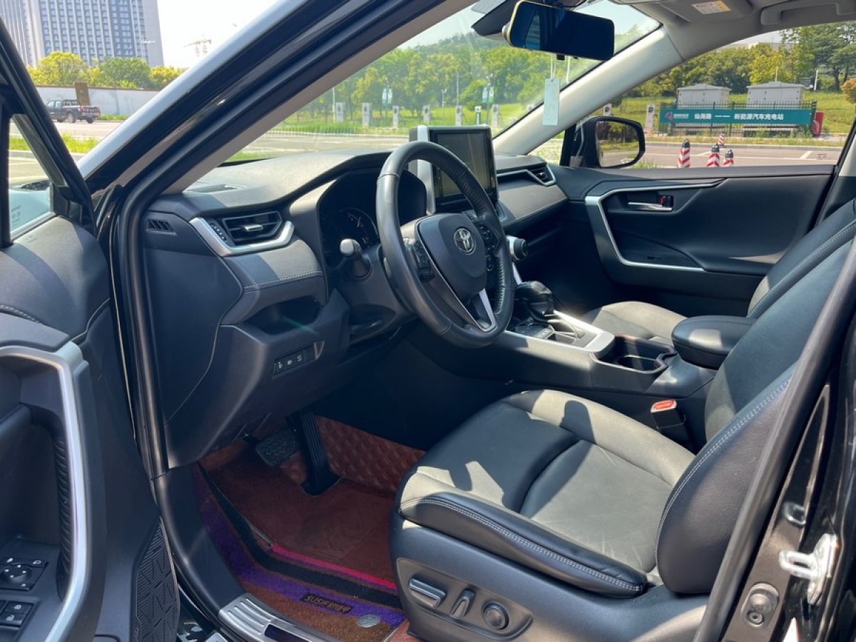 丰田 RAV4荣放  2021款 2.0L CVT两驱风尚PLUS版图片