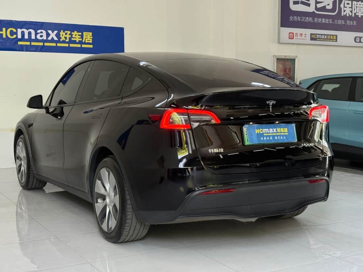 特斯拉 Model Y  2021款 標(biāo)準(zhǔn)續(xù)航后驅(qū)版圖片