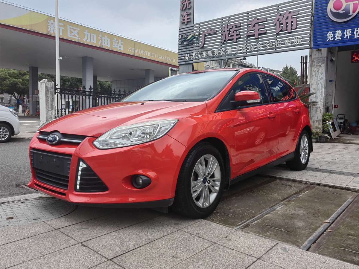 福特 ?？怂? 2012款 兩廂 1.6L 自動風尚型圖片