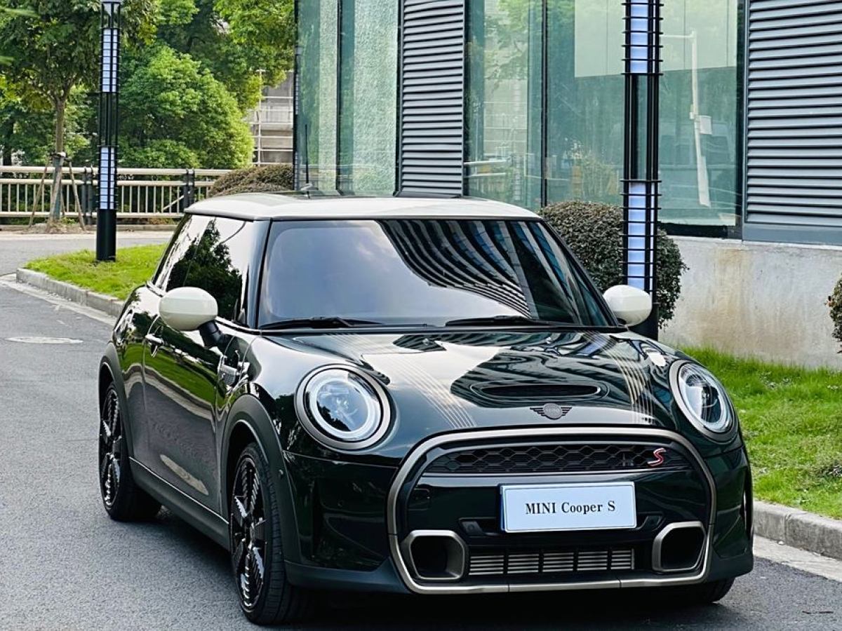 MINI MINI  2022款 2.0T COOPER S 執(zhí)迷特別版圖片