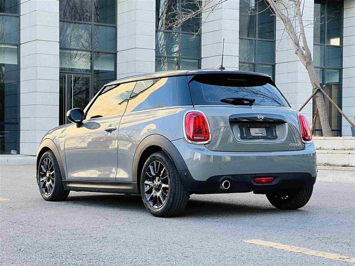 MINI MINI  2021款 1.5T COOPER 經(jīng)典派圖片