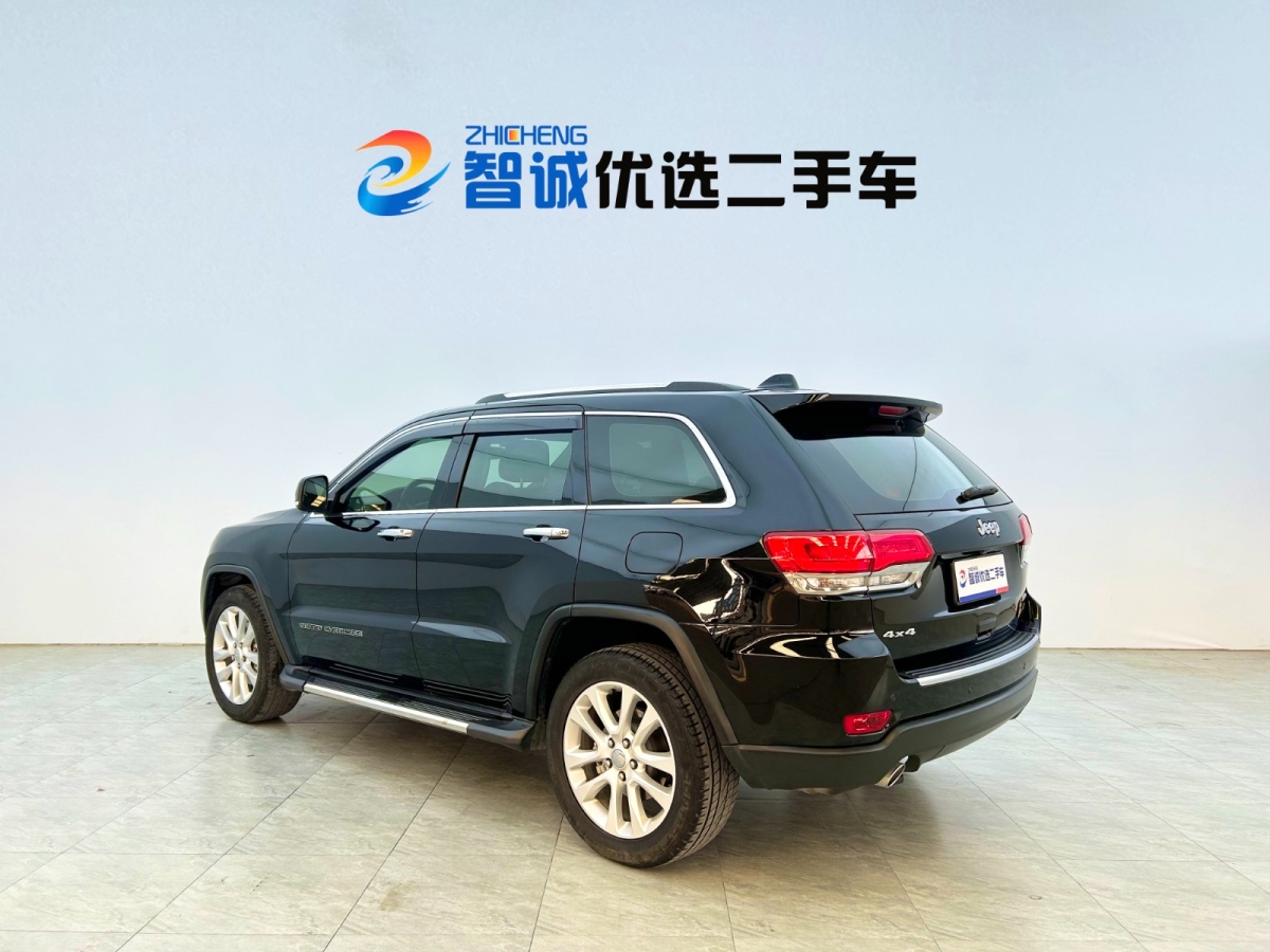 2018年7月Jeep 大切諾基  2016款 3.0L 舒享導(dǎo)航版