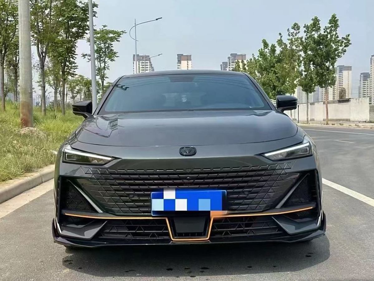 長(zhǎng)安 長(zhǎng)安UNI-V  2023款 1.5T 運(yùn)動(dòng)版圖片