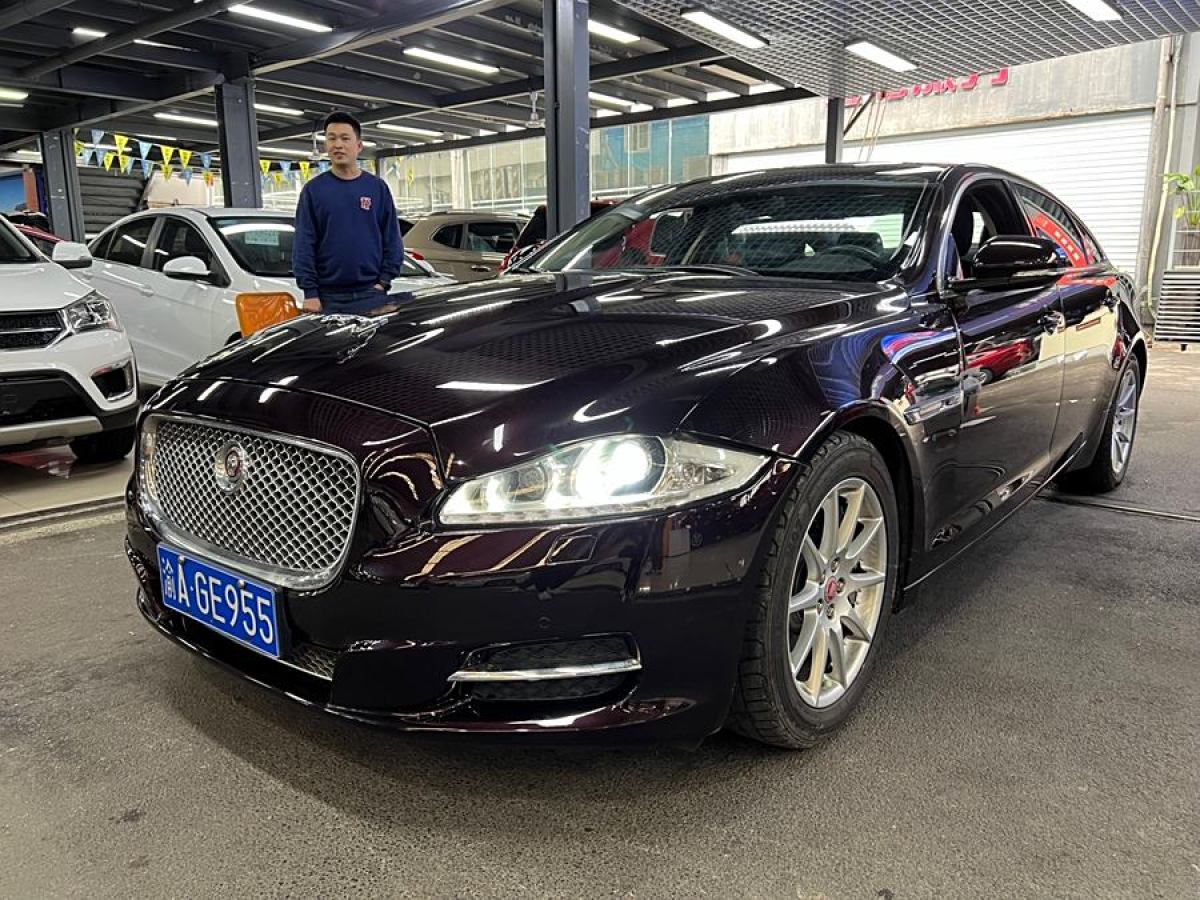 2015年5月捷豹 XJ  2015款 XJL 3.0 SC 四驅(qū)全景商務(wù)版